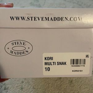 Steve Madden size 10 Multi color Snake skin mule